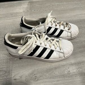 Adidas Superstar Sneakers